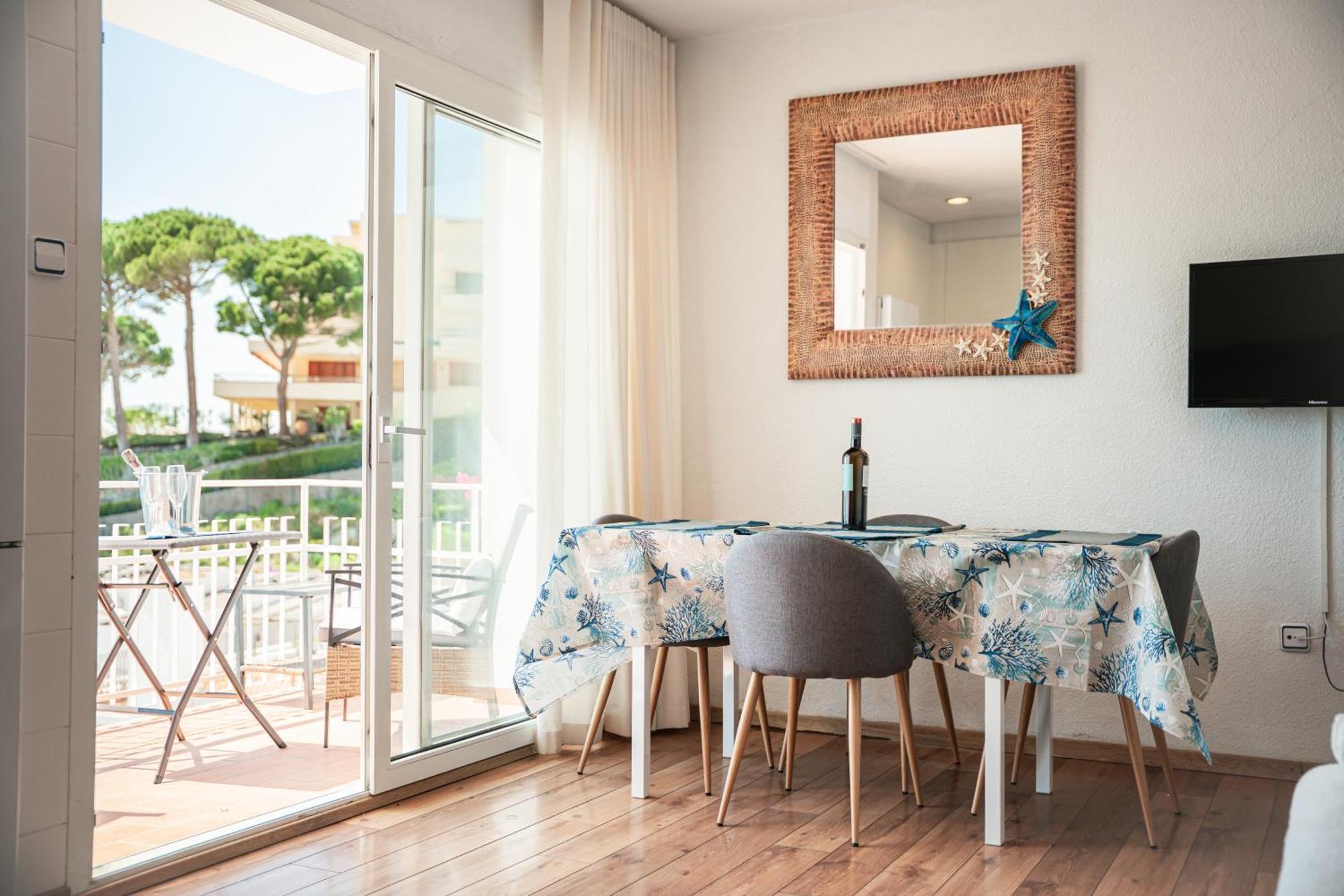 Santa Llucia Apartaments Roses Dış mekan fotoğraf