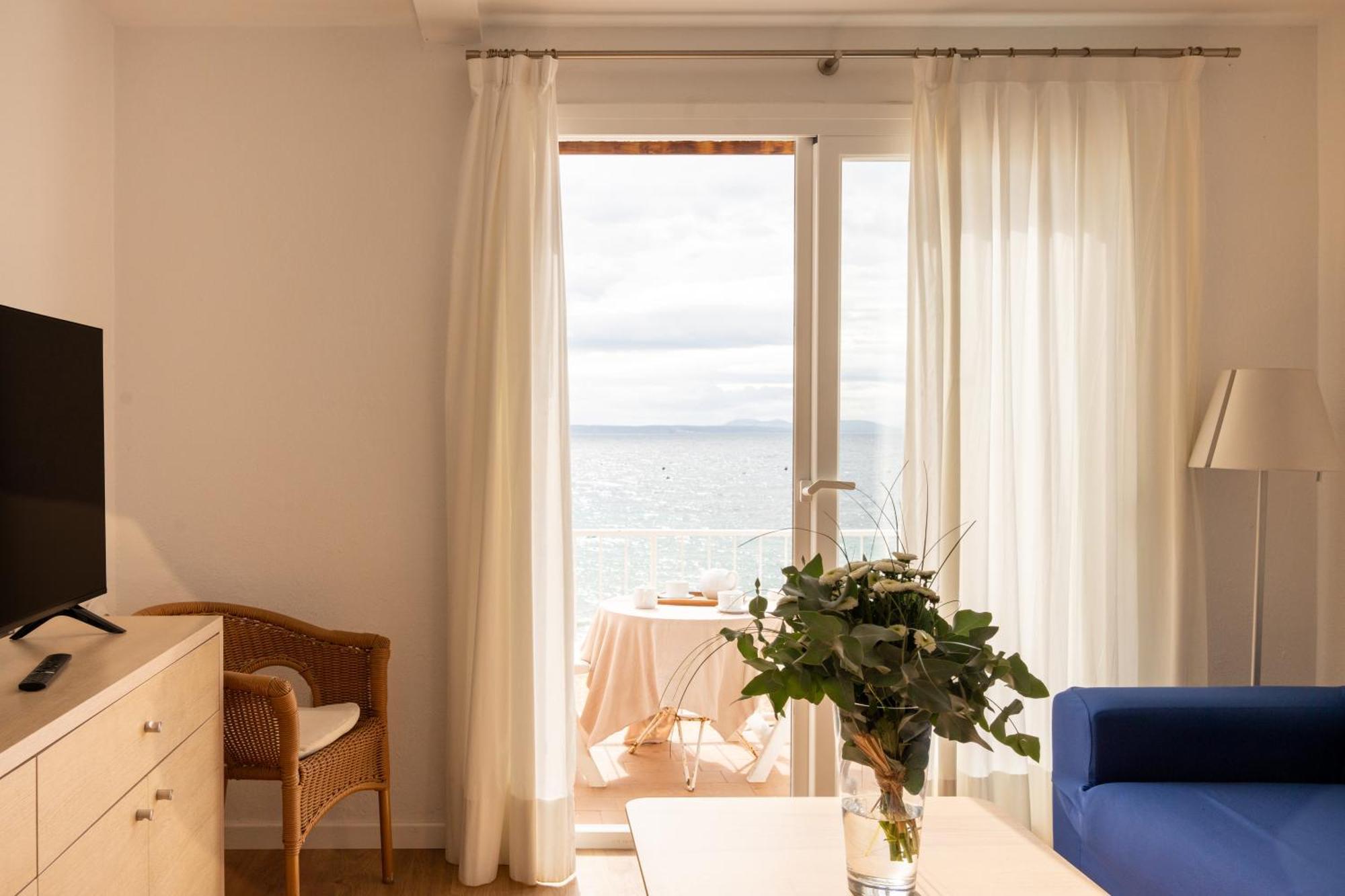 Santa Llucia Apartaments Roses Dış mekan fotoğraf