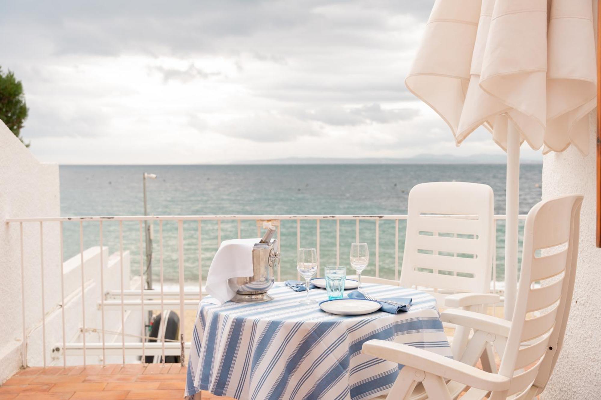 Santa Llucia Apartaments Roses Dış mekan fotoğraf